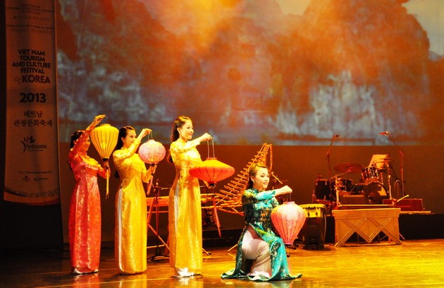 Vietnam tourism and cultural festival opens in South Korea - ảnh 1